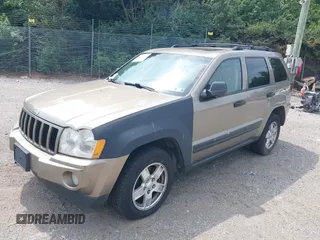 2005 Jeep Grand Cherokee Laredo с VIN 1J4HR48N95C702088, выставлен на аукционе IAAI как лот 42618348 с пробегом Не указан миль и . История ставок и продаж доступна на DreamBid. Изображение 2.
