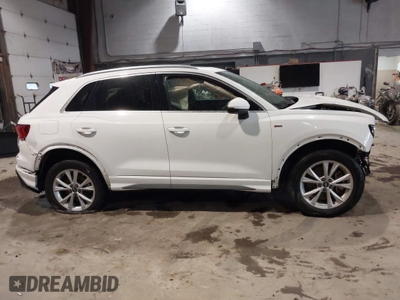 2021 Audi Q3 S line Premium with VIN WA1DECF36M1021600, listed as a IAAI auction lot 41081075 with 40,860 mi miles and . Bid and sale history available at DreamBid. Image 14.