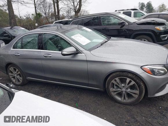 2015 Mercedes-Benz C-Class C 300 Luxury with VIN 55SWF4KB4FU020761, listed as a IAAI auction lot 41859583 with 112,885 mi miles. Bid and sale history available at carsss.com. Image 13.