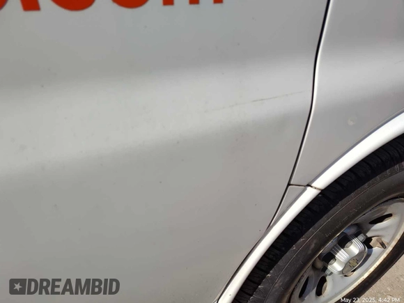 2012 Chevrolet Express Cargo with VIN 1GCSGAFX3C1188347, listed as a IAAI auction lot 42641433 with 186,234 mi miles and . Bid and sale history available at DreamBid. Image 18.
