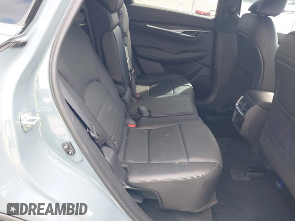 2023 Infiniti QX55 Luxe z VIN 3PCAJ5JRXPF117396, wystawiony jako IAAI lot #41672269 z przebiegiem 9 708 mil mil oraz . Historia ofert i sprzedaży dostępna na DreamBid. Obrazek 8.