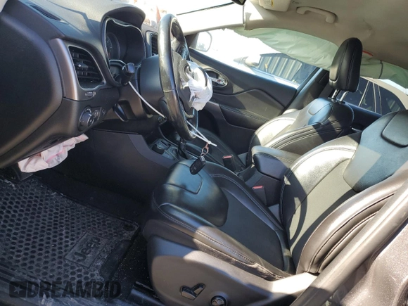 2019 Jeep Cherokee Latitude Plus with VIN 1C4PJMLB1KD487138, listed as a Copart auction lot 49325375 with 61,823 mi miles and Non repairable. Bid and sale history available at DreamBid. Image 7.