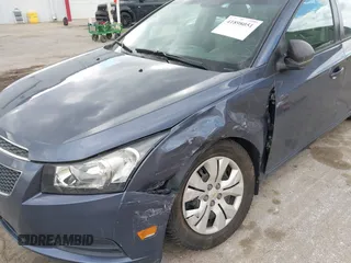 2014 Chevrolet Cruze LS z VIN 1G1PA5SG0E7171051, wystawiony jako IAAI lot #41898051 z przebiegiem 114 087 mil mil oraz . Historia ofert i sprzedaży dostępna na DreamBid. Obrazek 6.