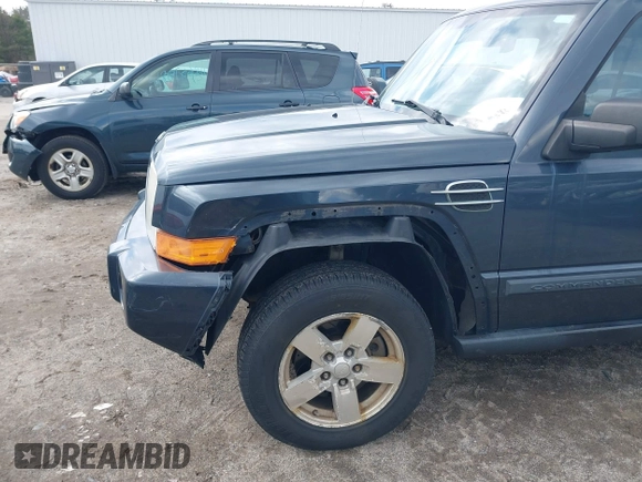 2007 Jeep Commander Sport с VIN 1J8HG48N47C672716, выставлен на аукционе IAAI как лот 41875158 с пробегом 195 212 миль миль и . История ставок и продаж доступна на DreamBid. Изображение 6.