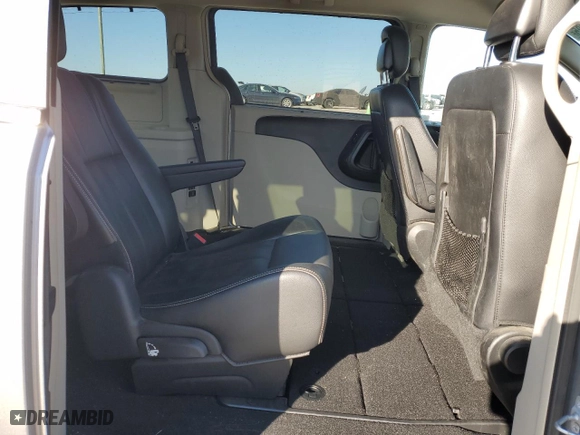 2014 Chrysler Town & Country Touring with VIN 2C4RC1BG8ER367417, listed as a Copart auction lot 42651785 with 111,394 mi miles and Salvage Title. Bid and sale history available at carsss.com. Image 11.