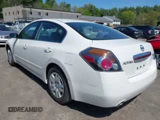 2011 Nissan Altima S z VIN 1N4AL2AP7BN489155, wystawiony jako IAAI lot #42213679 z przebiegiem 152 016 mil mil oraz . Historia ofert i sprzedaży dostępna na DreamBid. Obrazek 3.