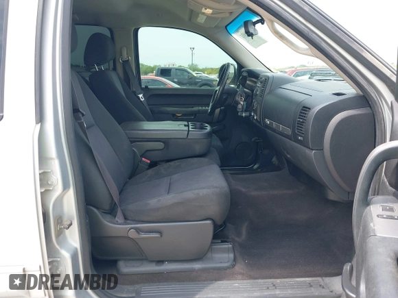 2013 Chevrolet Silverado 1500 LT with VIN 3GCPCSE08DG297496, listed as a IAAI auction lot 42046611 with 246,657 mi miles and . Bid and sale history available at DreamBid. Image 5.