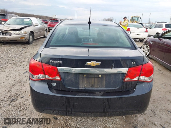 2014 Chevrolet Cruze 1LT with VIN 1G1PC5SB7E7460779, listed as a IAAI auction lot 41910952 with 76,539 mi miles and . Bid and sale history available at DreamBid. Image 16.