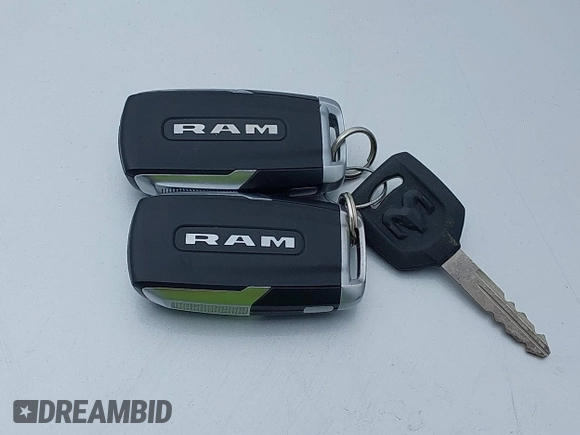 2019 Ram 2500 Laramie with VIN 3C6UR5FJ6KG574757, listed as a IAAI auction lot 41808297 with 33,981 mi miles. Bid and sale history available at carsss.com. Image 11.