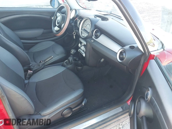 2010 MINI Hardtop with VIN WMWMF3C59ATZ66935, listed as a IAAI auction lot 42519507 with 132,334 mi miles and . Bid and sale history available at DreamBid. Image 5.