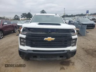 2024 Chevrolet Silverado 3500HD Work Truck with VIN 1GC4YSEY8RF271077, listed as a Copart auction lot 83349994 with 24,563 mi miles and Salvage Title. Bid and sale history available at carsss.com. Image 5.