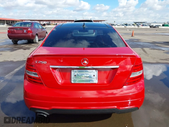 2015 Mercedes-Benz C-Class C 250 with VIN WDDGJ4HB8FG372362, listed as a IAAI auction lot 41735759 with 96,465 mi miles. Bid and sale history available at carsss.com. Image 16.