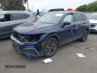 2022 Volkswagen Tiguan SE with VIN 3VV3B7AX0NM018659, listed as a IAAI auction lot 42076655 with 32,326 mi miles and . Bid and sale history available at DreamBid. Image 21.