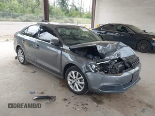 2014 Volkswagen Jetta SE с VIN 3VWD17AJ5EM384471, выставлен на аукционе IAAI как лот 42638918 с пробегом 157 168 миль миль и . История ставок и продаж доступна на DreamBid. Изображение 1.