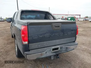 2004 Chevrolet Avalanche Z66 with VIN 3GNEC12T04G173178, listed as a IAAI auction lot 41304949 with 278,996 mi miles and . Bid and sale history available at DreamBid. Image 3.