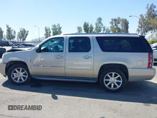 2013 GMC Yukon XL Denali with VIN 1GKS2MEF2DR244780, listed as a IAAI auction lot 41994097 with 65,477 mi miles. Bid and sale history available at carsss.com. Image 14.