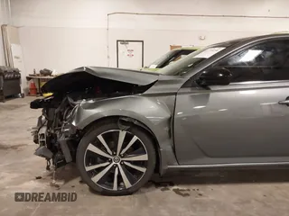 2019 Nissan Altima SR with VIN 1N4BL4CV6KC186522, listed as a IAAI auction lot 41773234 with 95,654 mi miles and . Bid and sale history available at DreamBid. Image 6.