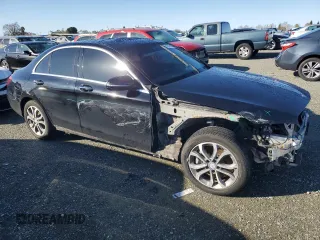 2017 Mercedes-Benz C 300 z VIN 55SWF4KB5HU188671, wystawiony jako Copart lot #43833835 z przebiegiem 86 017 mil mil oraz Szkoda całkowita • Salvage title. Historia ofert i sprzedaży dostępna na DreamBid. Obrazek 4.