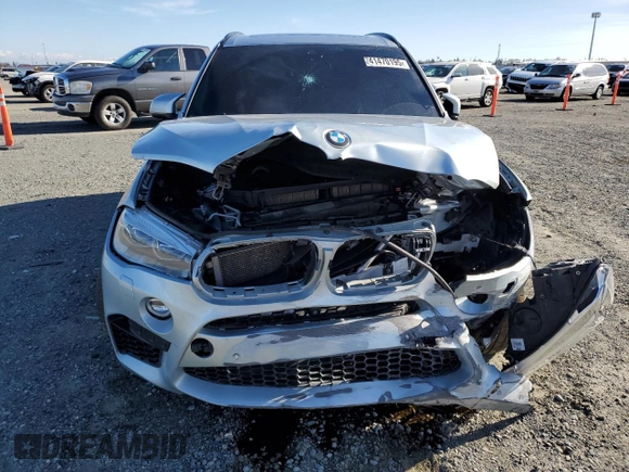 2017 BMW X5 M z VIN 5YMKT6C39H0X20537, wystawiony jako Copart lot #41470195 z przebiegiem 86 386 mil mil oraz Szkody całkowita. Historia ofert i sprzedaży dostępna na DreamBid. Obrazek 5.