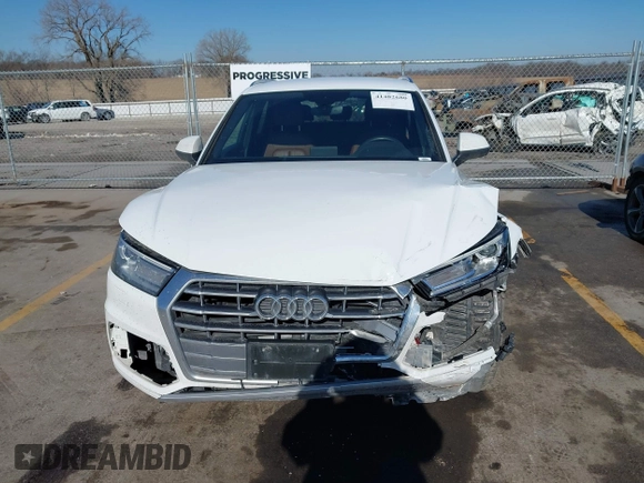2019 Audi Q5 Premium with VIN WA1ANAFY1K2112607, listed as a IAAI auction lot 41482680 with 58,000 mi miles. Bid and sale history available at carsss.com. Image 13.