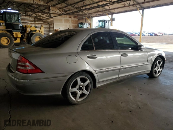 2006 Mercedes-Benz C 280 Luxury with VIN WDBRF54H76A904559, listed as a Copart auction lot 80282224 with 164,401 mi miles and Salvage Title. Bid and sale history available at DreamBid. Image 3.