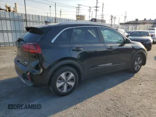 2021 Kia Niro LX with VIN KNDCB3LC5M5471746, listed as a Copart auction lot 43034005 with 43,884 mi miles and Salvage Title. Bid and sale history available at carsss.com. Image 3.