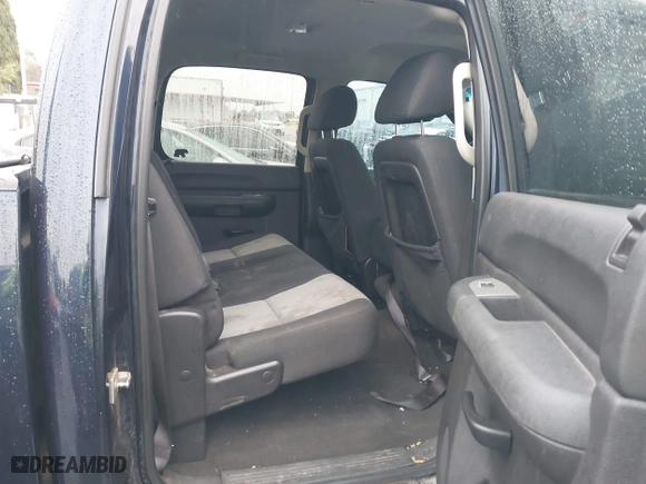2007 Chevrolet Silverado 1500 LT w/1LT with VIN 2GCEC13C971730593, listed as a IAAI auction lot 41911806 with 192,098 mi miles. Bid and sale history available at carsss.com. Image 8.