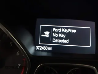 2019 Ford Escape Titanium with VIN 1FMCU9J91KUB11957, listed as a IAAI auction lot 41928264 with 72,460 mi miles. Bid and sale history available at carsss.com. Image 7.