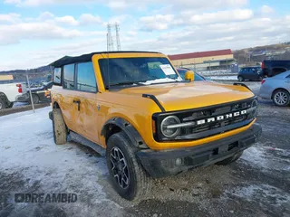 2022 Ford Bronco with VIN 1FMDE5BH3NLB86007, listed as a IAAI auction lot 41415866 with 20,822 mi miles. Bid and sale history available at carsss.com. Image 1.