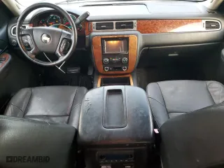 2008 Chevrolet Avalanche LS with VIN 3GNFK12358G172847, listed as a Copart auction lot 43667645 with 196,049 mi miles and Clean Title. Bid and sale history available at carsss.com. Image 8.