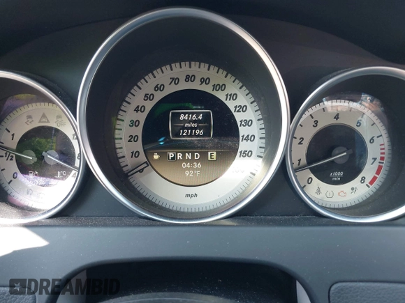 2012 Mercedes-Benz C 300 Sport с VIN WDDGF8BB9CR197914, выставлен на аукционе IAAI как лот 42187624 с пробегом 121 196 миль миль и . История ставок и продаж доступна на DreamBid. Изображение 7.
