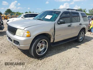 2005 Ford Explorer XLT with VIN 1FMZU73E35UB63135, listed as a IAAI auction lot 42704478 with 294,831 mi miles and . Bid and sale history available at DreamBid. Image 2.