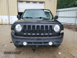2015 Jeep Patriot Altitude with VIN 1C4NJRBB0FD357086, listed as a Copart auction lot 60050515 with 144,434 mi miles and Clean title. Bid and sale history available at DreamBid. Image 5.