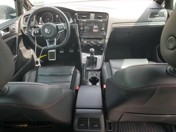 2018 Volkswagen GTI S z VIN 3VW547AU2JM288605, wystawiony jako Copart lot #53961235 z przebiegiem 121 304 mil mil oraz Szkoda całkowita • Salvage title. Historia ofert i sprzedaży dostępna na DreamBid. Obrazek 8.