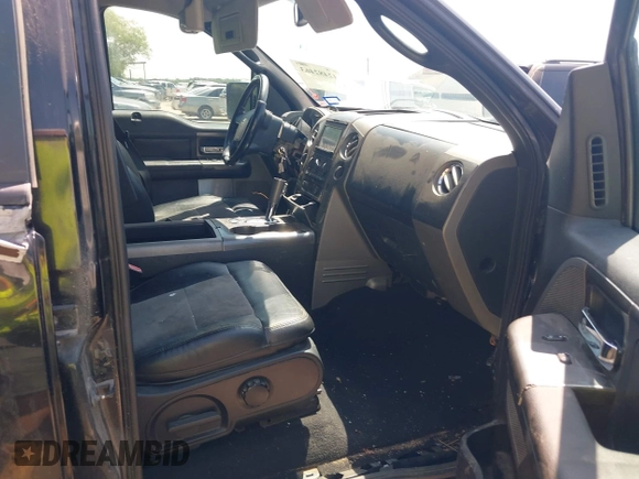 2007 Ford F-150 XLT z VIN 1FTPW14V47KD26004, wystawiony jako IAAI lot #42482463 z przebiegiem 275 392 mil mil oraz . Historia ofert i sprzedaży dostępna na DreamBid. Obrazek 5.