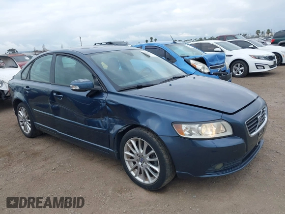 2009 Volvo S40 2.4L с VIN YV1MS382292445158, выставлен на аукционе IAAI как лот 42032933 с пробегом 129 025 миль миль и . История ставок и продаж доступна на DreamBid. Изображение 6.