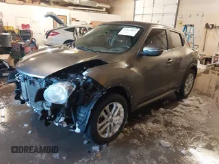 2015 Nissan Juke SL z VIN JN8AF5MV1FT562460, wystawiony jako IAAI lot #41522842 z przebiegiem 129 552 mil mil oraz . Historia ofert i sprzedaży dostępna na DreamBid. Obrazek 2.