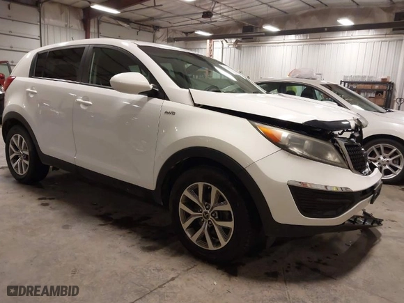 2014 Kia Sportage LX with VIN KNDPBCAC2E7559986, listed as a IAAI auction lot 41830084 with 166,837 mi miles. Bid and sale history available at carsss.com. Image 1.