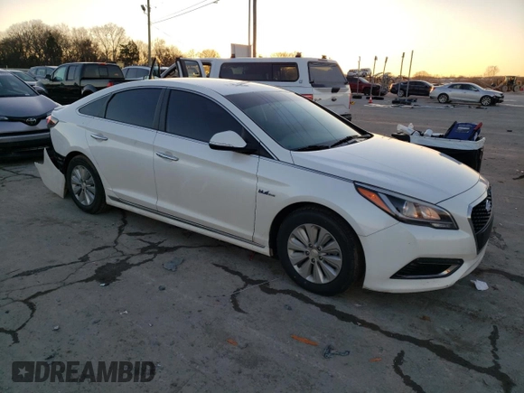 2016 Hyundai Sonata Hybrid SE with VIN KMHE24L10GA014895, listed as a Copart auction lot 72613852 with 69,811 mi miles. Bid and sale history available at carsss.com. Image 4.