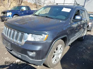 2013 Jeep Grand Cherokee Laredo with VIN 1C4RJFAG4DC653079, listed as a IAAI auction lot 41726726 with 152,356 mi miles. Bid and sale history available at carsss.com. Image 23.