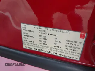 2016 Tesla Model S 90D z VIN 5YJSA1E4XGF171244, wystawiony jako IAAI lot #42584589 z przebiegiem 85 412 mil mil oraz . Historia ofert i sprzedaży dostępna na DreamBid. Obrazek 9.