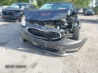 2016 Kia Cadenza Premium with VIN KNALN4D76G5207273, listed as a IAAI auction lot 42018231 with 92,460 mi miles. Bid and sale history available at carsss.com. Image 6.