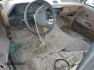 1991 Ford F-350 with VIN 1FDKF37HXMNA60280, listed as a Copart auction lot 56526745 with 53,953 mi miles and Salvage title. Bid and sale history available at DreamBid. Image 8.