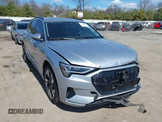 2022 Audi e-tron Premium с VIN WA1AAAGEXNB047650, выставлен на аукционе IAAI как лот 41782598 с пробегом 45 906 миль миль и . История ставок и продаж доступна на DreamBid. Изображение 1.