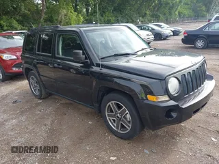 2008 Jeep Patriot Sport с VIN 1J8FT28W18D732298, выставлен на аукционе IAAI как лот 42541347 с пробегом 121 615 миль миль и . История ставок и продаж доступна на DreamBid. Изображение 1.
