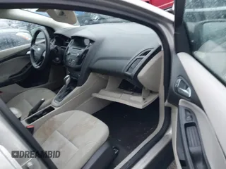 2015 Ford Focus SE with VIN 1FADP3F21FL376579, listed as a IAAI auction lot 41972088 with 129,593 mi miles. Bid and sale history available at carsss.com. Image 5.