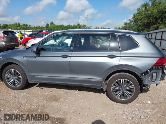 2024 Volkswagen Tiguan Wolfsburg Edition z VIN 3VV6B7AX8RM224282, wystawiony jako IAAI lot #42571544 z przebiegiem 16 516 mil mil oraz . Historia ofert i sprzedaży dostępna na DreamBid. Obrazek 15.
