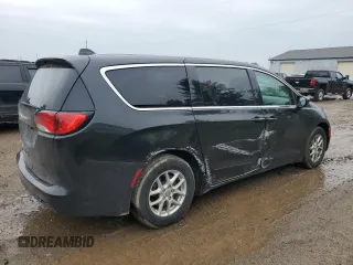 2017 Chrysler Pacifica Touring with VIN 2C4RC1DG0HR638357, listed as a Copart auction lot 59319465 with 100,921 mi miles and Clean title. Bid and sale history available at DreamBid. Image 3.