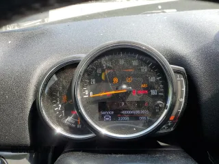 2019 MINI Countryman Cooper S with VIN WMZYT5C57K3G94947, listed as a Copart auction lot 54094365 with 22,096 mi miles and Salvage title. Bid and sale history available at DreamBid. Image 9.