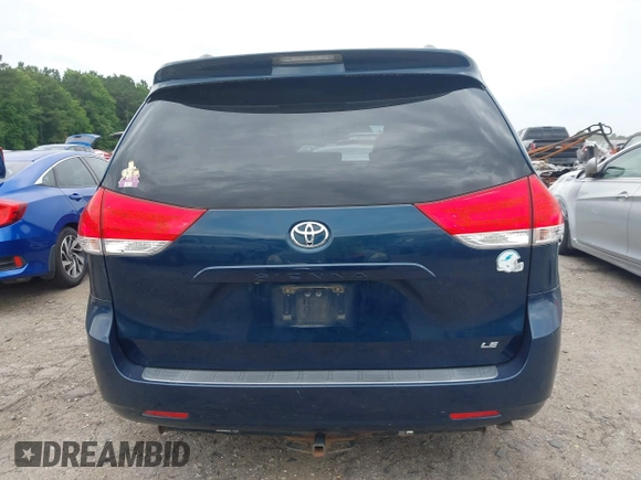 2012 Toyota Sienna LE AAS с VIN 5TDKK3DC7CS268098, выставлен на аукционе IAAI как лот 42451544 с пробегом 265 316 миль миль и . История ставок и продаж доступна на DreamBid. Изображение 16.